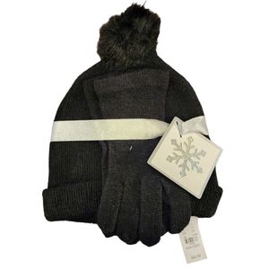 New York & Company Pom Pom Beanie & Gloves Gift Set NWT
